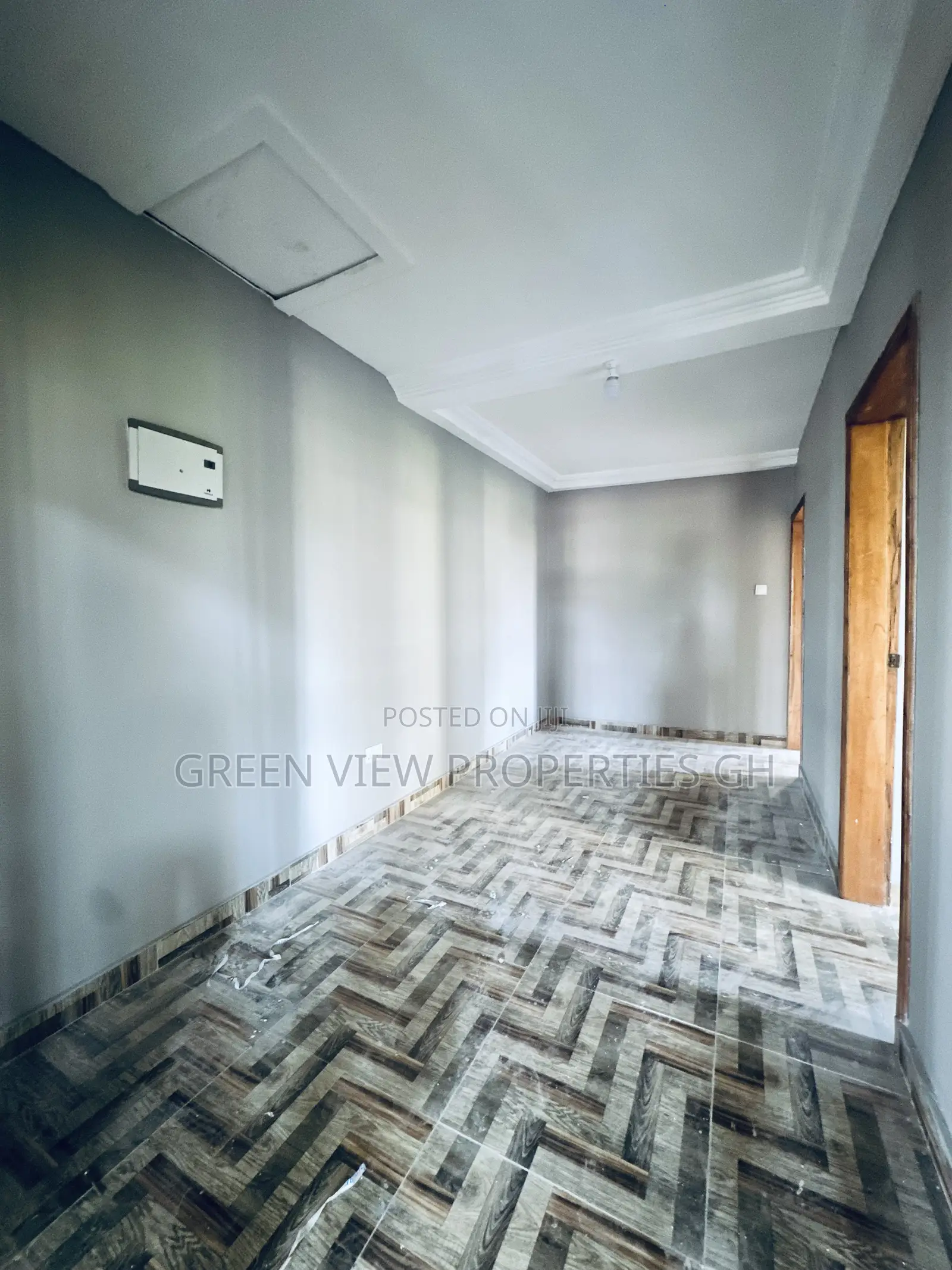 2bdrm Apartment in West Hills Mall Area for rent