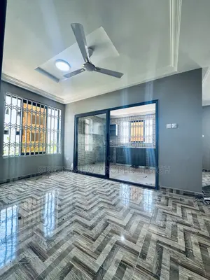 2bdrm Apartment in West Hills Mall Area for rent