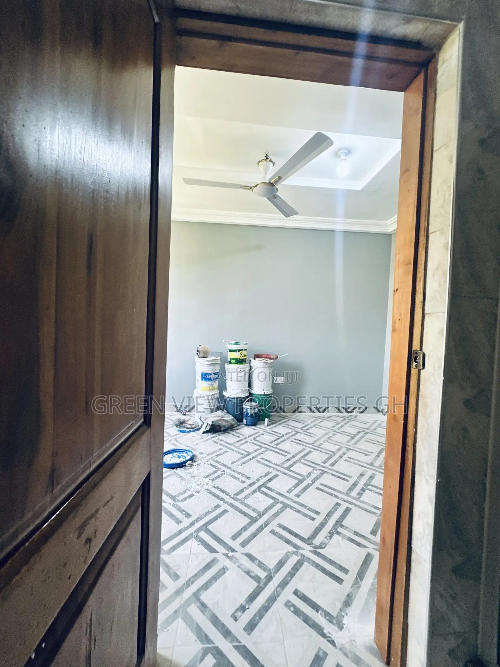 2bdrm Apartment in West Hills Mall Area for rent