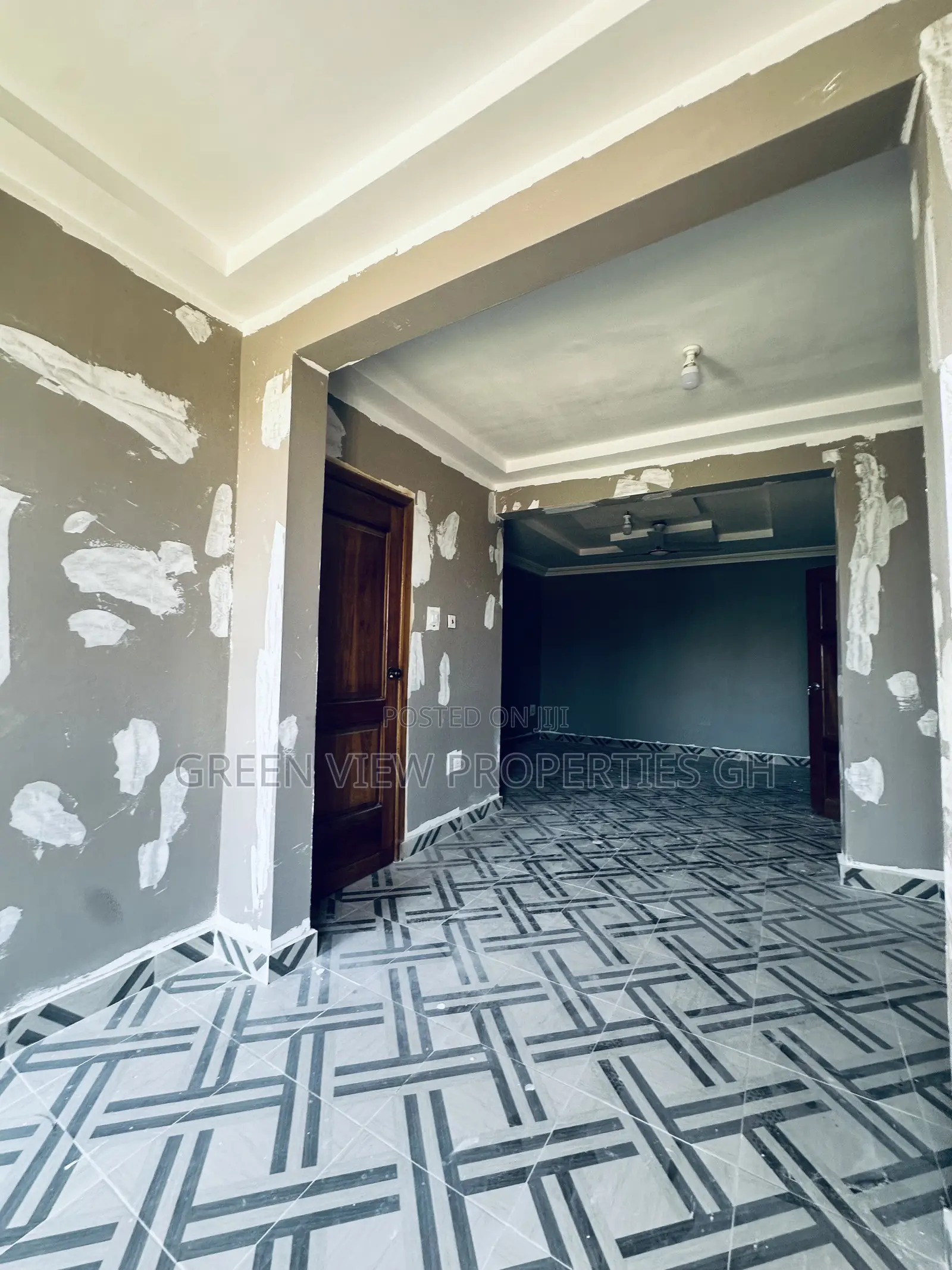 3bdrm Apartment in West Hills Mall Area for rent