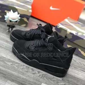 Air Jordan 4 Retro Black Cat Sneakers