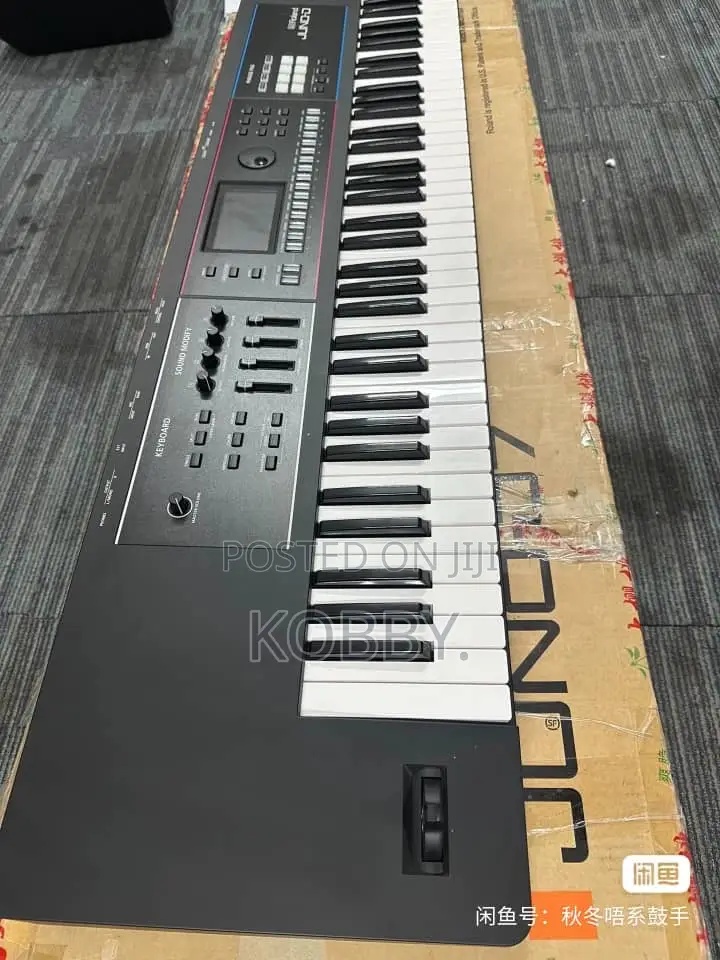 Roland Juno D7