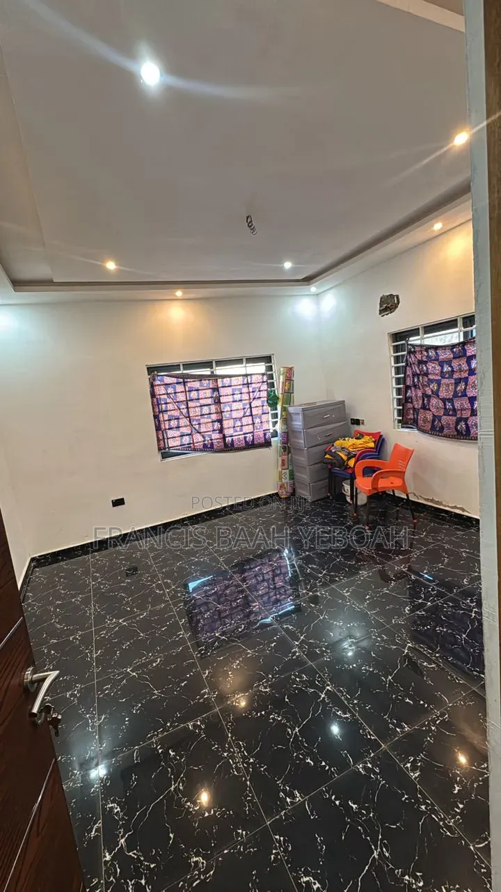 3bdrm House in Shining Star Real, Awutu Senya West for sale