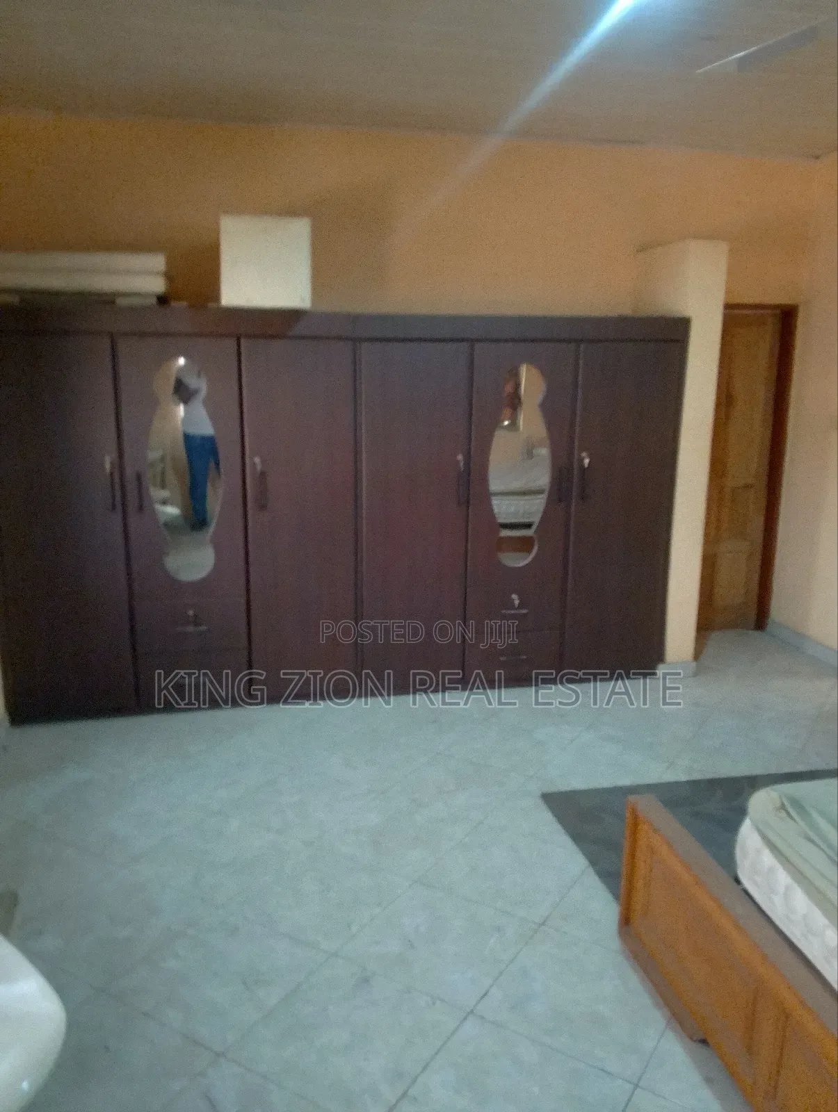 7bdrm House in Kingzion Real, Baah Yard for sale