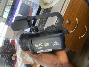 Professional Camcoder With Mic And Light
