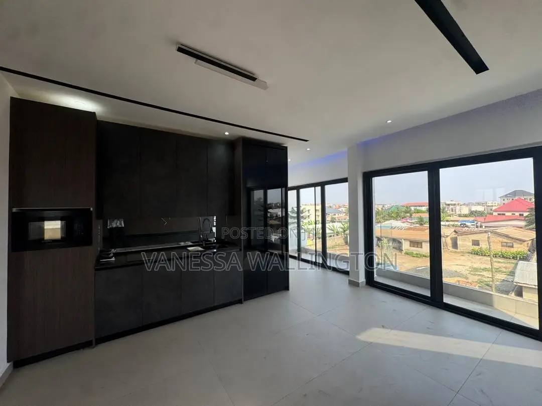 4bdrm House in Nanakrom, Nmai-Dzorn for sale
