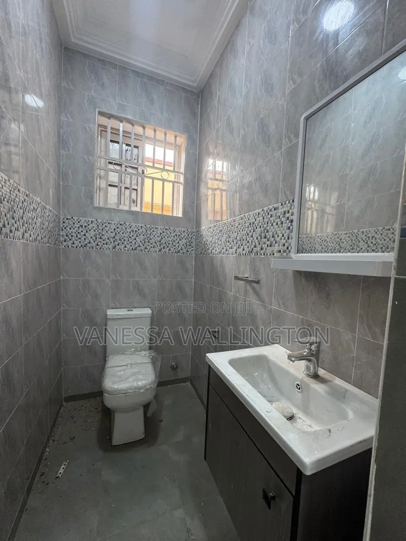 5bdrm House in Ashaley Botwe for rent