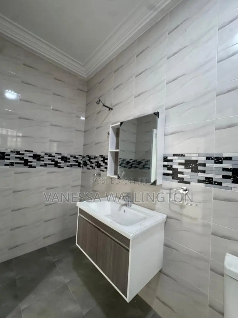 5bdrm House in Ashaley Botwe for rent