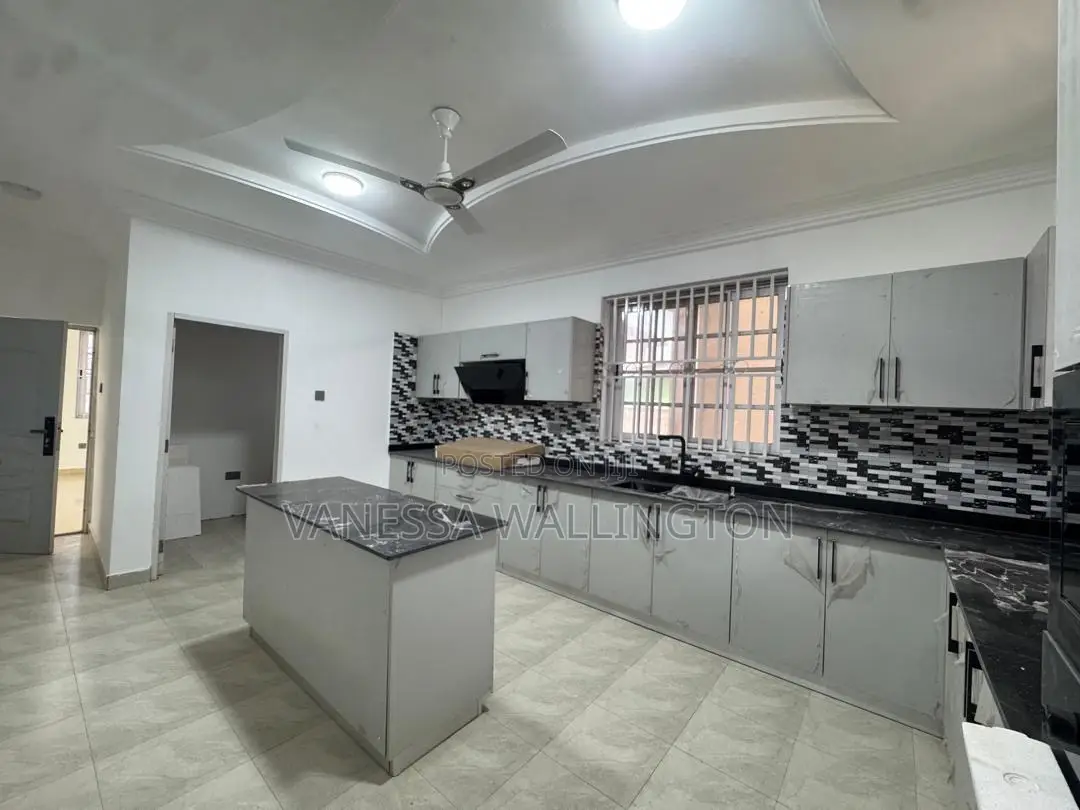 5bdrm House in Ashaley Botwe for rent