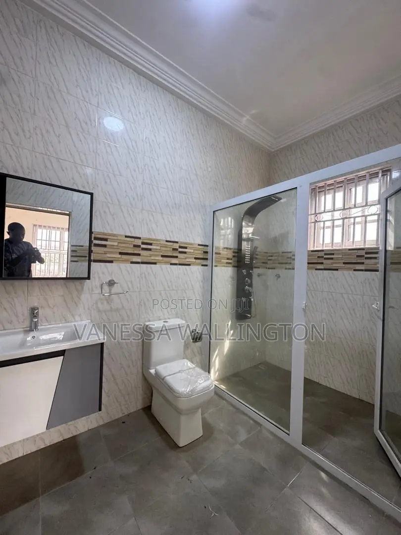 5bdrm House in Ashaley Botwe for rent
