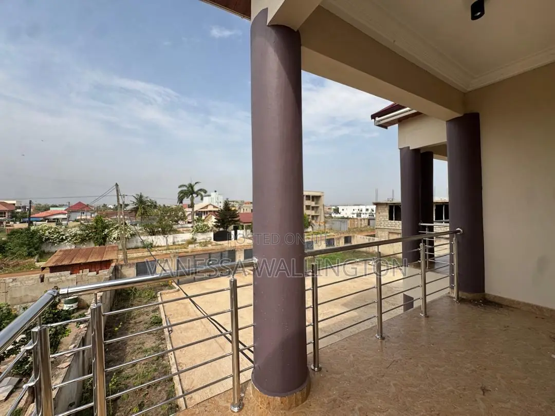 5bdrm House in Ashaley Botwe for rent