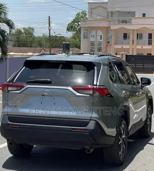 Toyota RAV4 2021 Gray