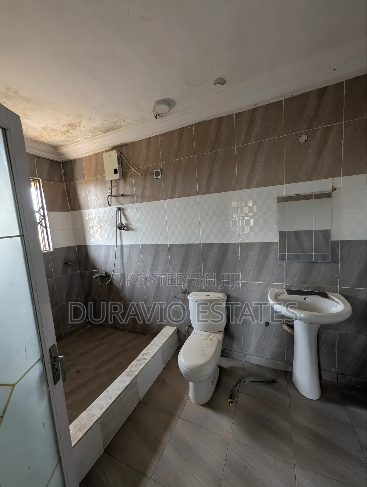 3bdrm Apartment in Atwima Boko, Hilltop, Kumasi Metropolitan for rent