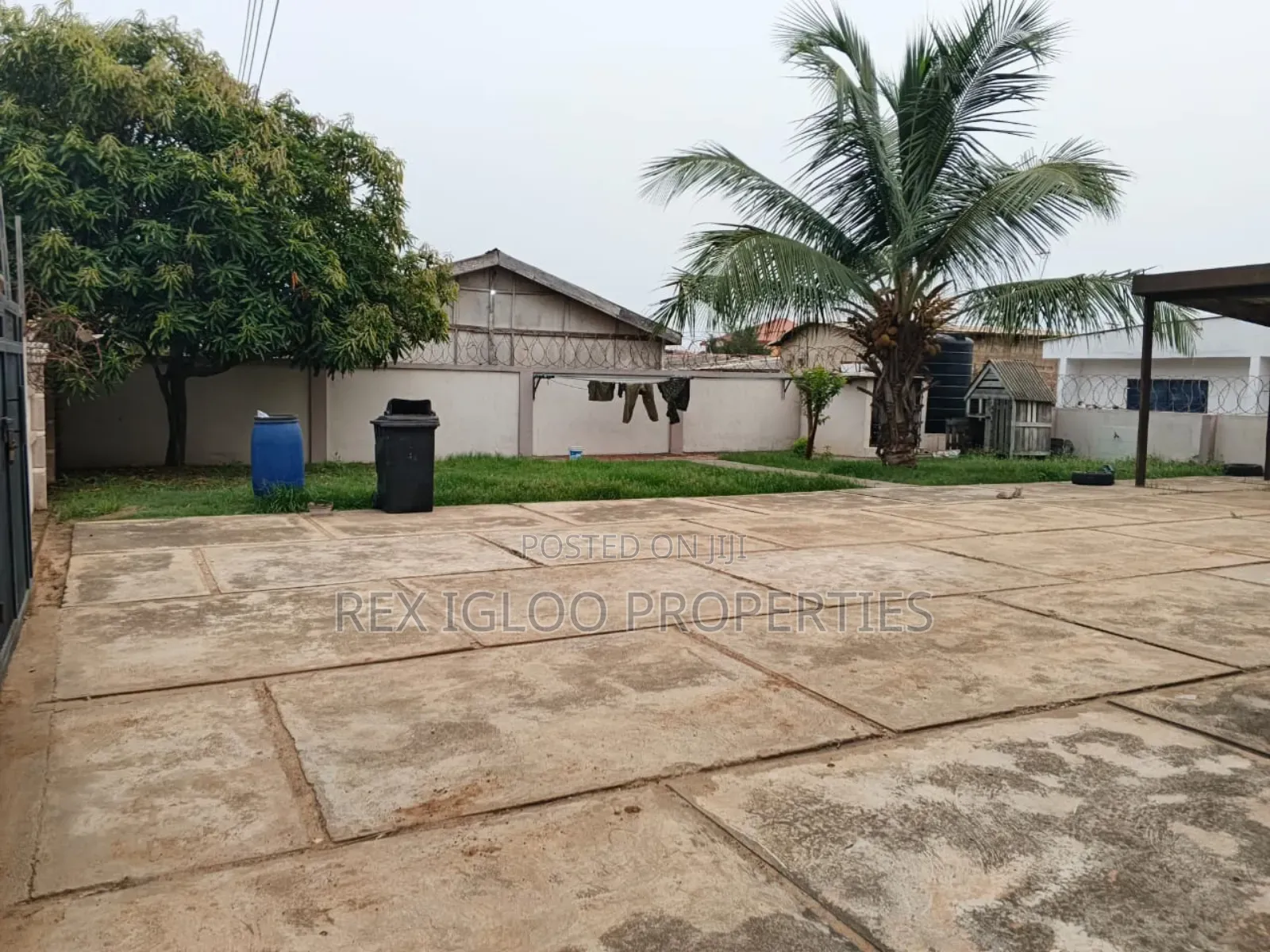 5bdrm House in Nungua Brigade, Accra Metropolitan for sale