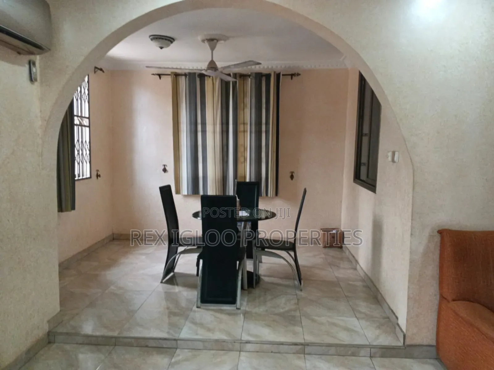 5bdrm House in Nungua Brigade, Accra Metropolitan for sale