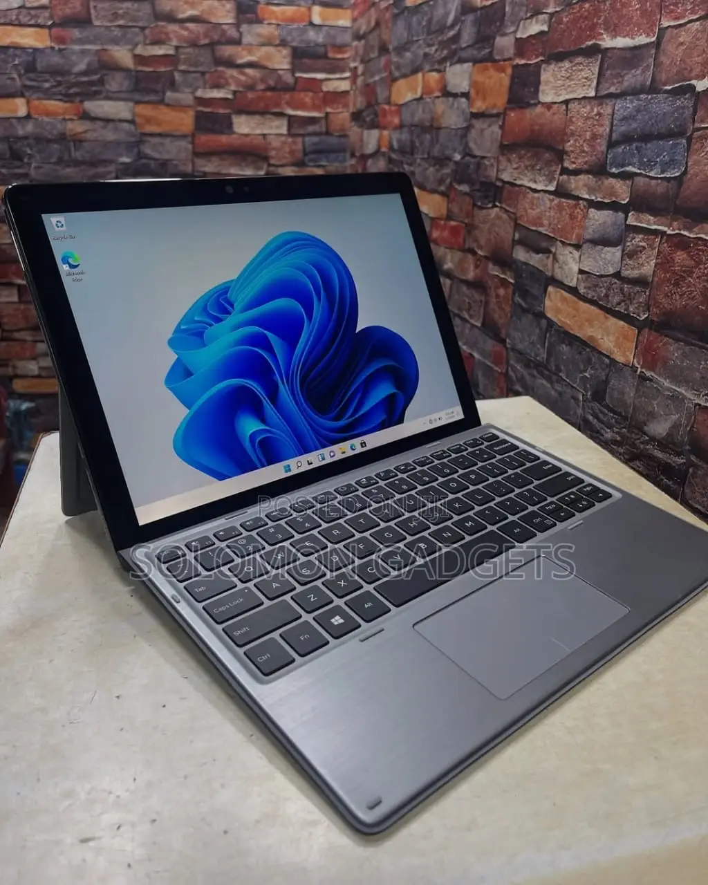 Laptop Dell Latitude 7200 2-in-1 8GB Intel Core i5 SSD 256GB