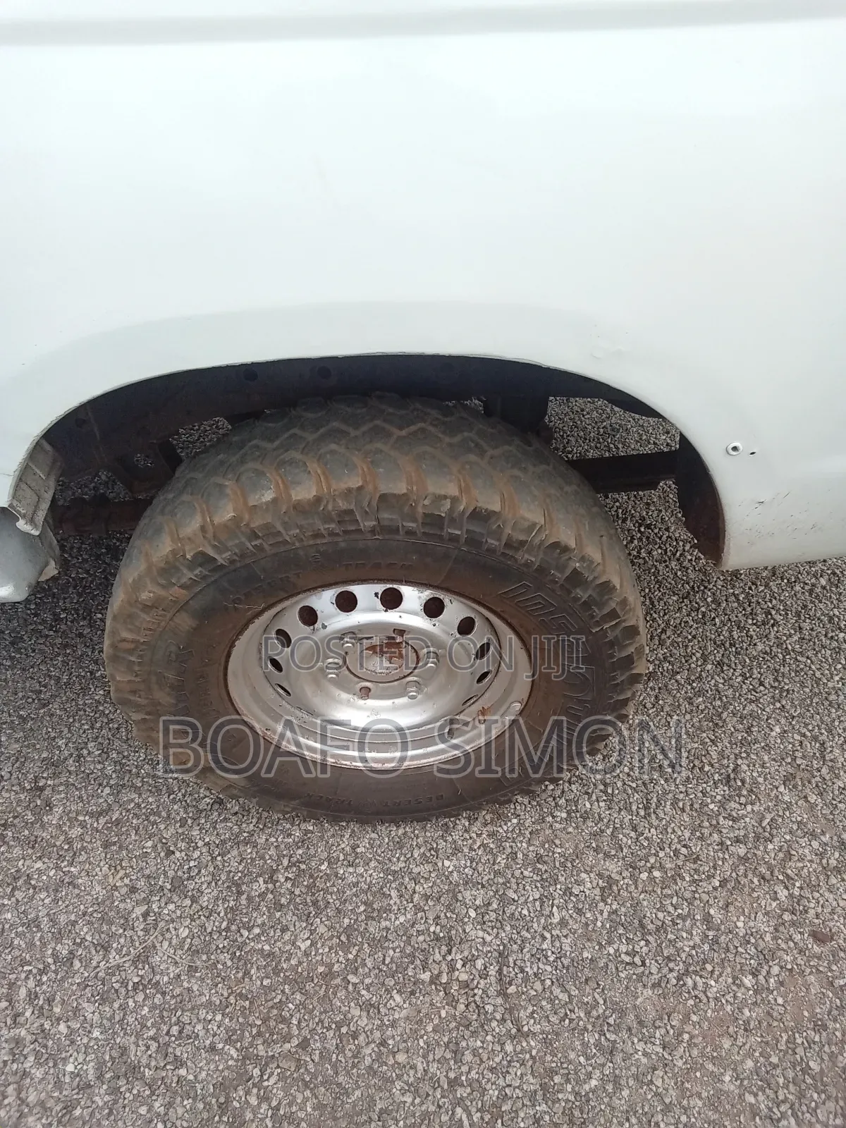 Nissan Hardbody 2000 White
