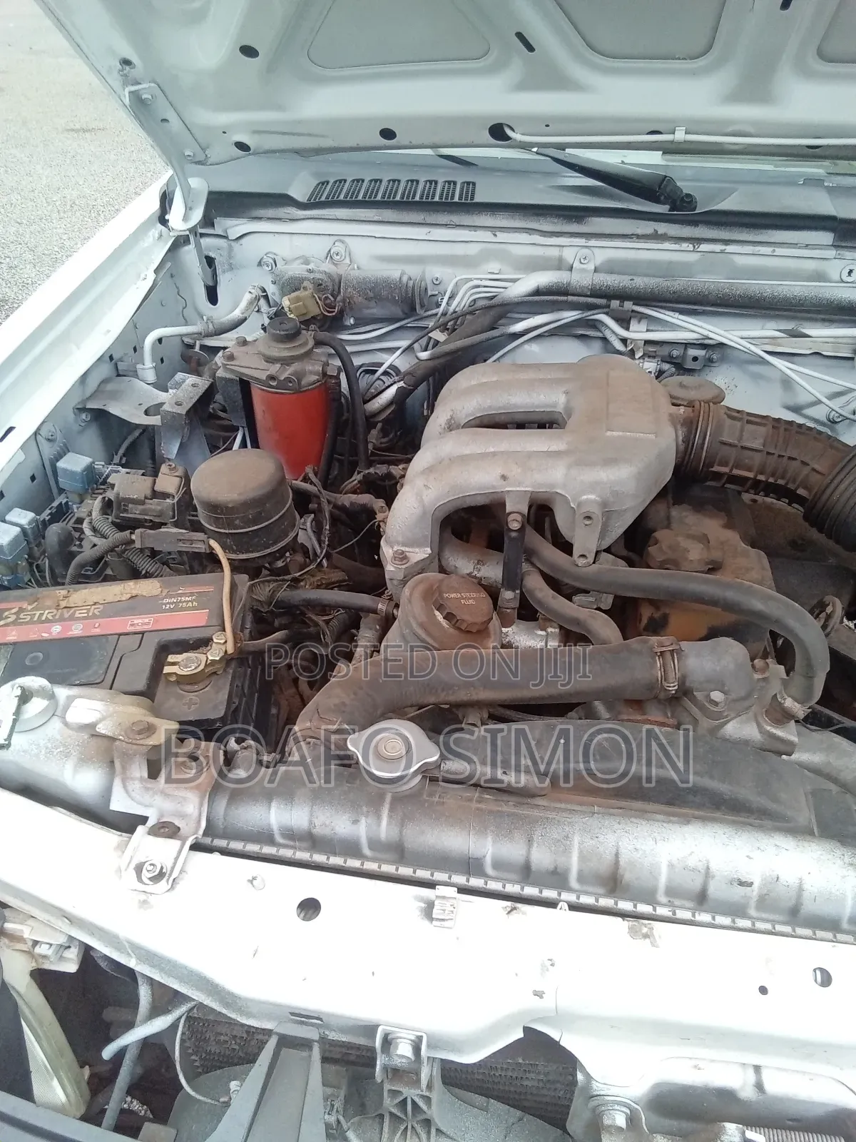 Nissan Hardbody 2000 White
