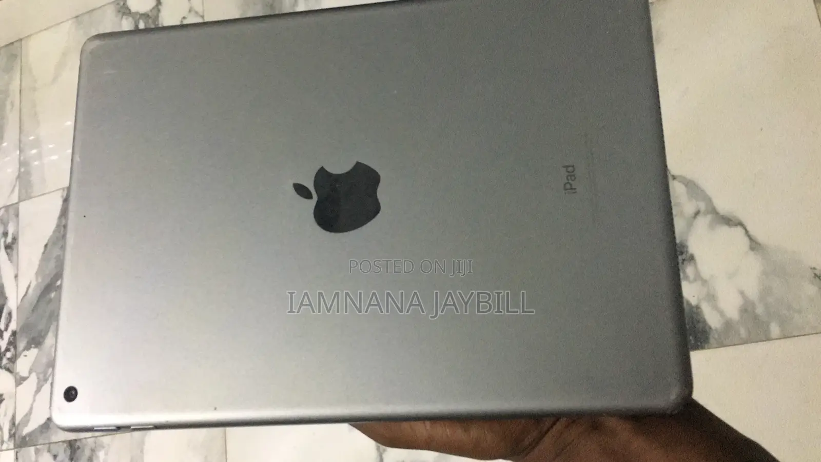 Apple iPad 9.7 32 GB Gray