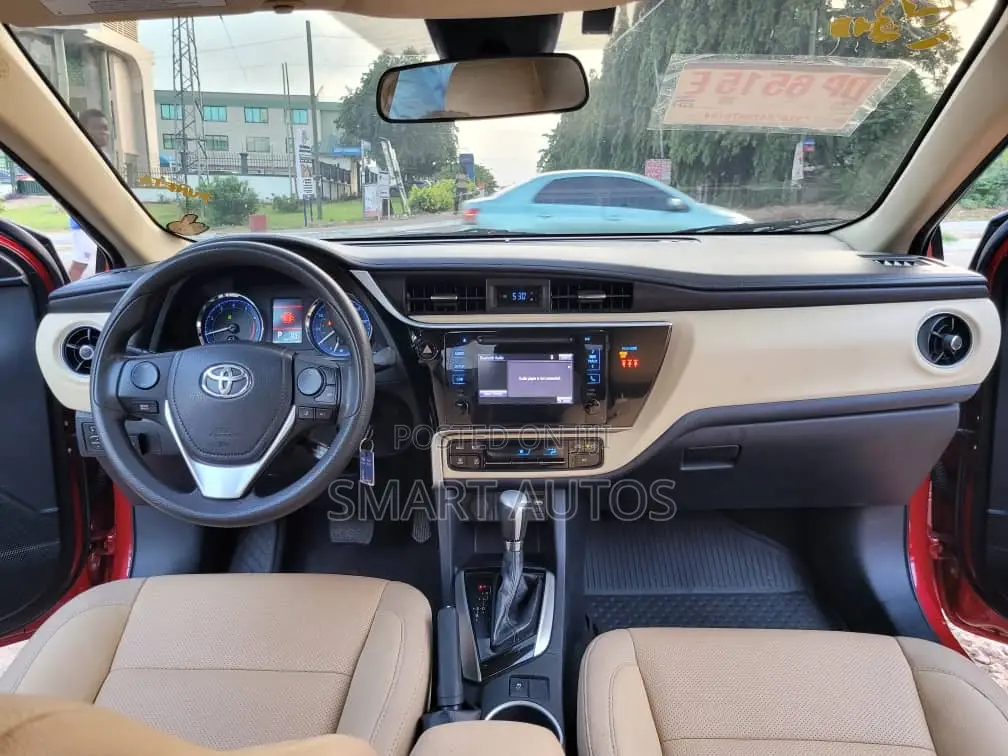 Toyota Corolla LE (1.8L 4cyl 2A) 2018 Red