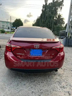 Toyota Corolla LE (1.8L 4cyl 2A) 2018 Red