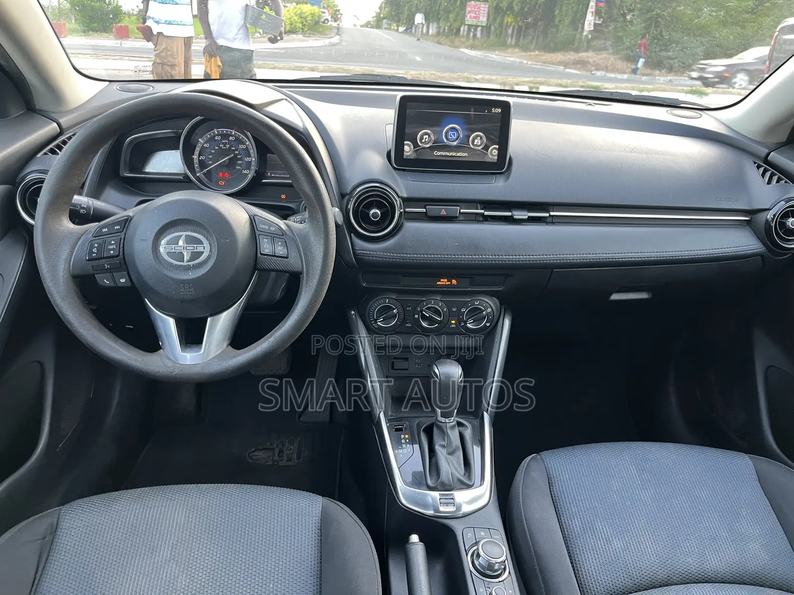 Scion iA Base 2016 White