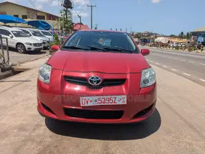 Toyota Auris 1.4 VVTi 2008 Red