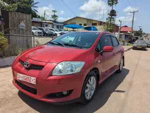 Toyota Auris 1.4 VVTi 2008 Red