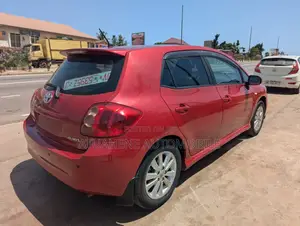 Toyota Auris 1.4 VVTi 2008 Red