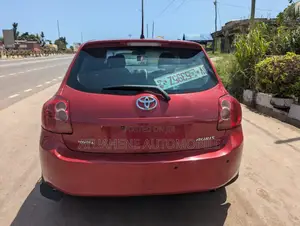 Toyota Auris 1.4 VVTi 2008 Red