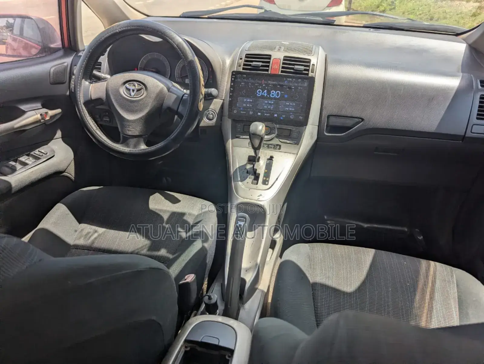 Toyota Auris 1.4 VVTi 2008 Red