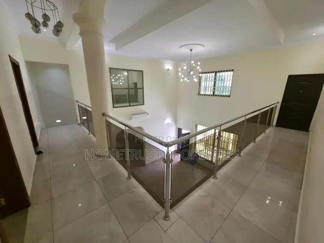8bdrm Duplex in East Legon A&C Mall for rent