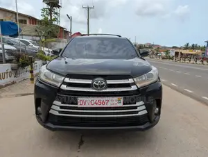 Toyota Highlander LE 4x2 (2.7L 4cyl 6A) 2018 Black