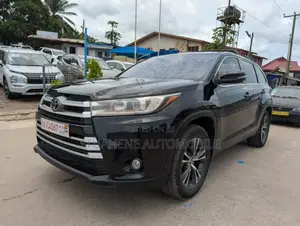 Toyota Highlander LE 4x2 (2.7L 4cyl 6A) 2018 Black