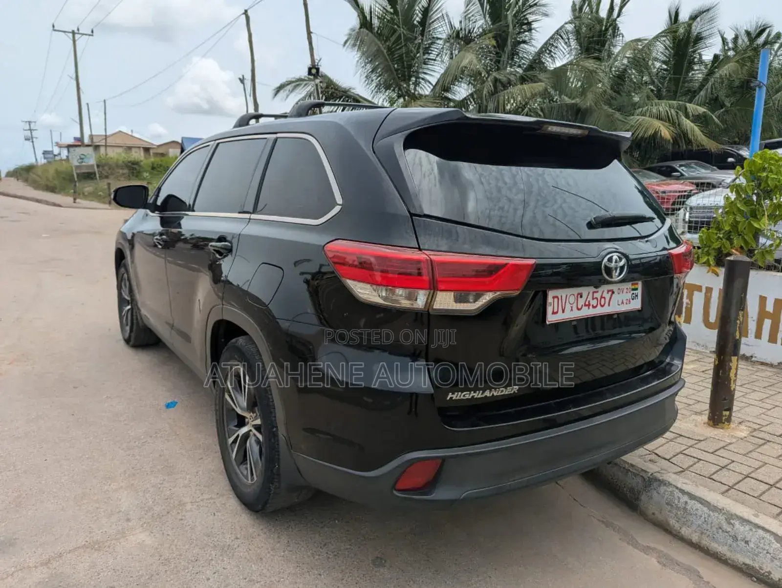 Toyota Highlander LE 4x2 (2.7L 4cyl 6A) 2018 Black