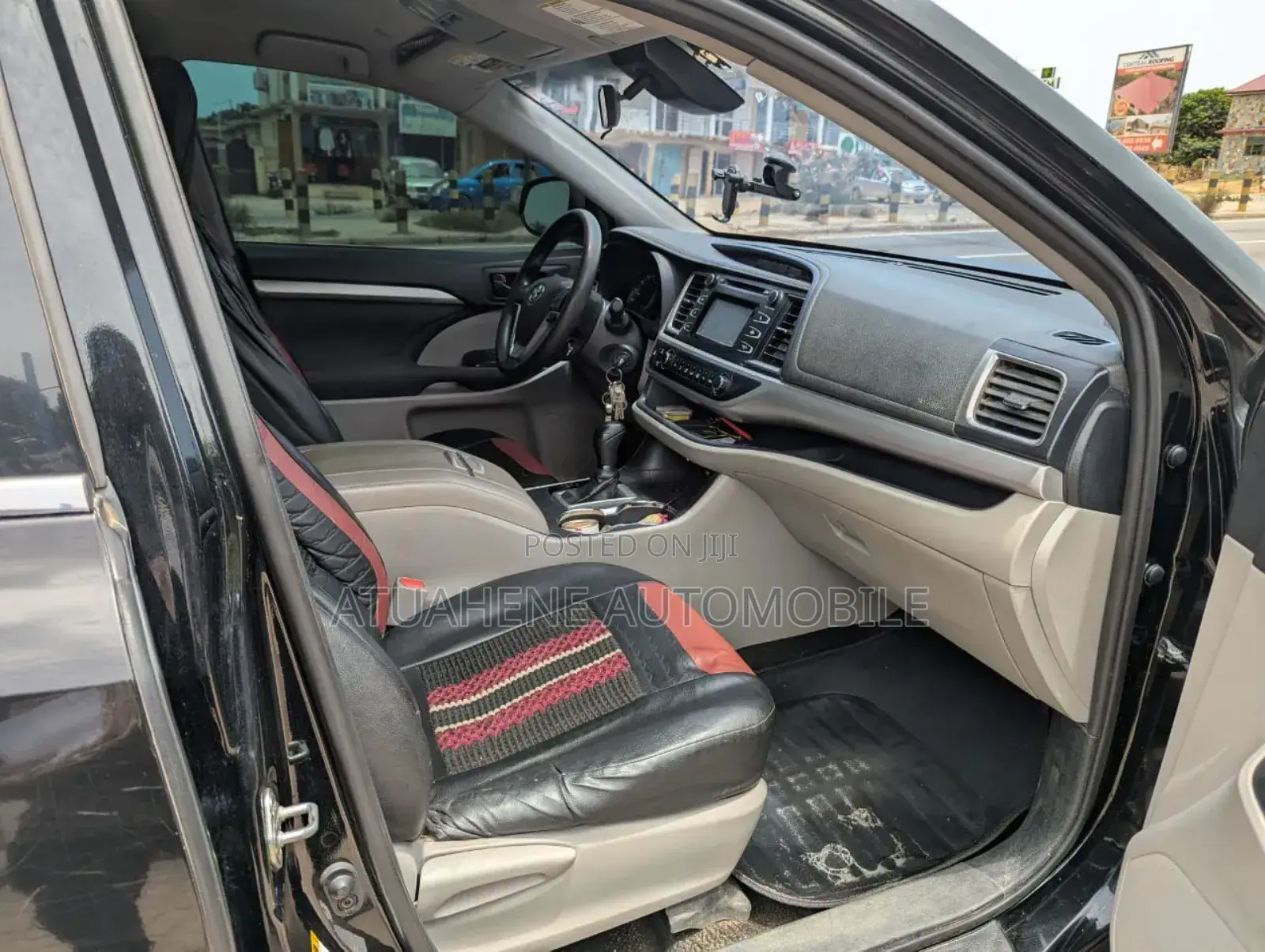 Toyota Highlander LE 4x2 (2.7L 4cyl 6A) 2018 Black