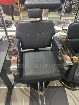 Barbering / Saloon Chair Black