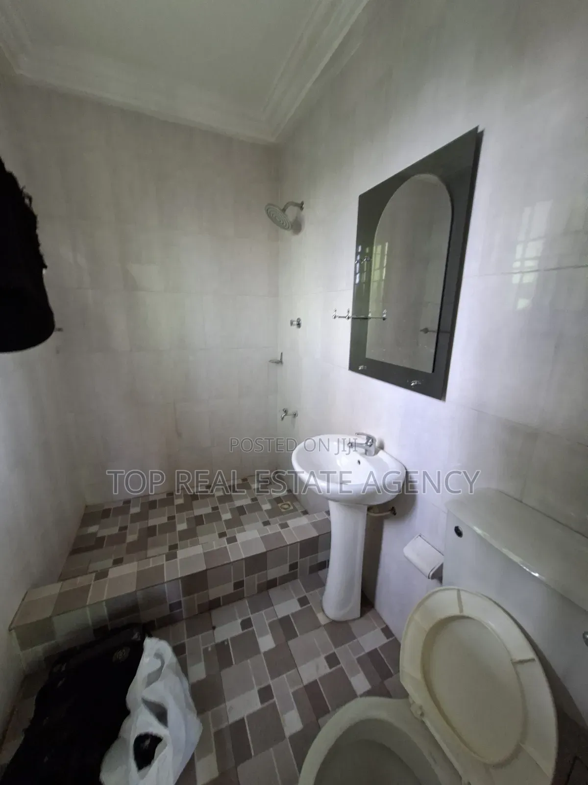 3bdrm Apartment in Agbogba, Ga East Municipal for rent