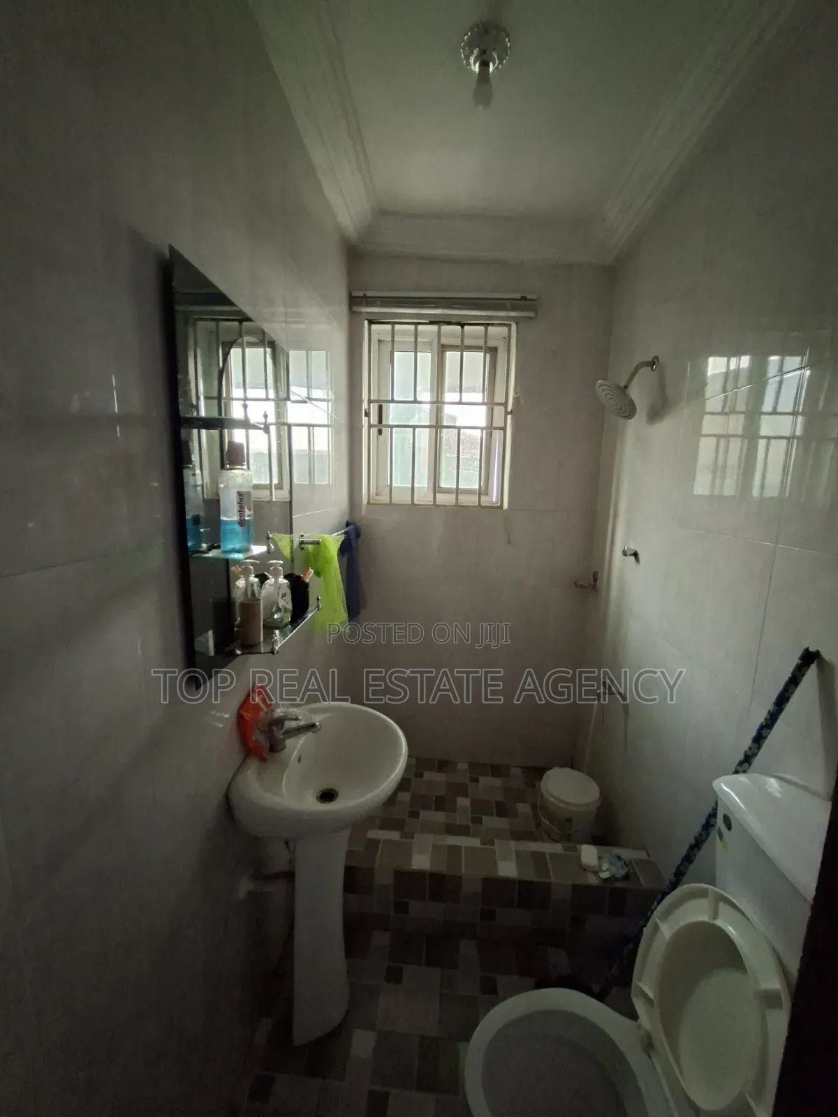 3bdrm Apartment in Agbogba, Ga East Municipal for rent