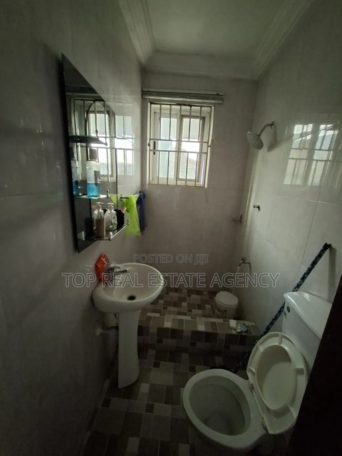 3bdrm Apartment in Agbogba, Ga East Municipal for rent