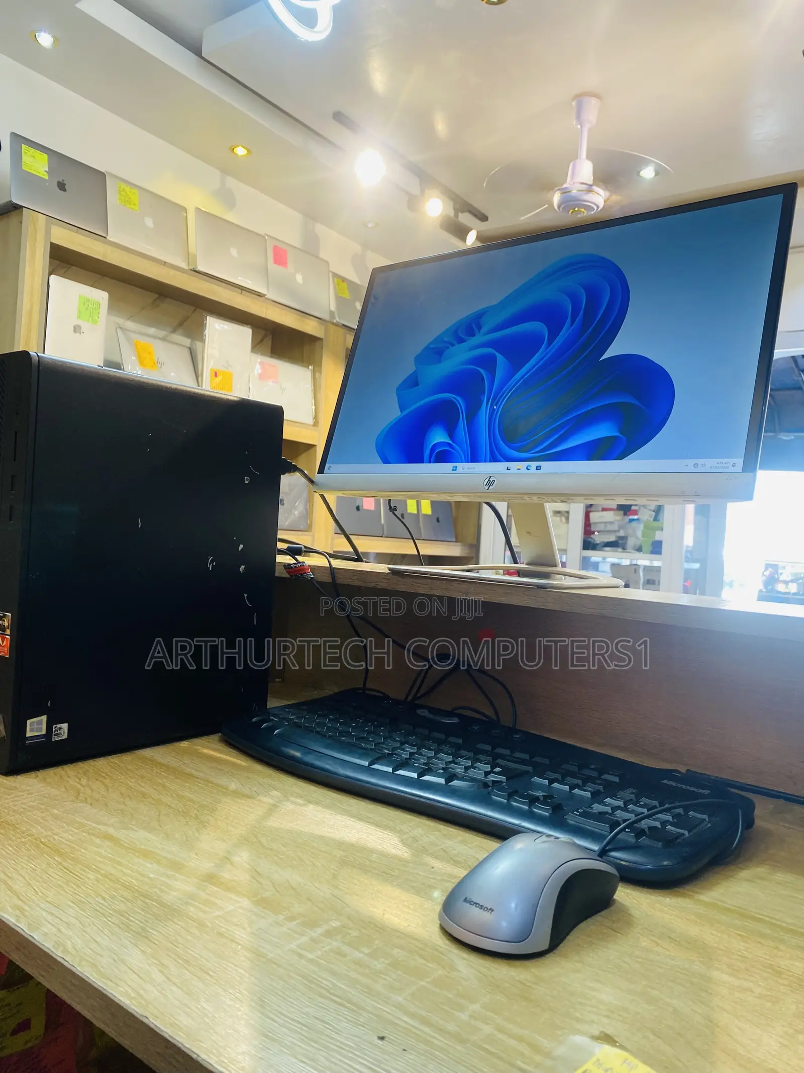 Desktop Computer HP 8GB AMD Ryzen 3 SSD 256GB