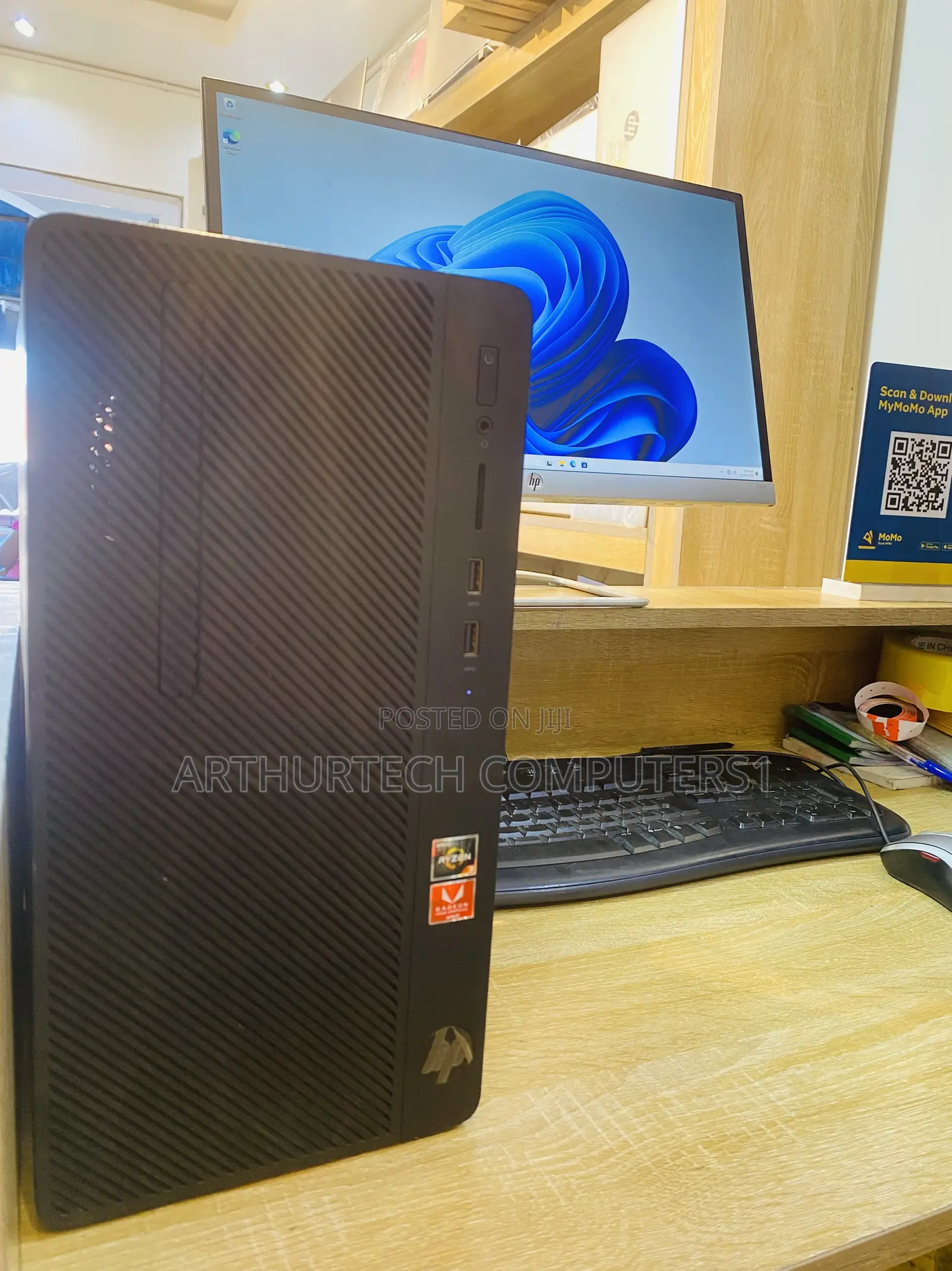 Desktop Computer HP 8GB AMD Ryzen 3 SSD 256GB