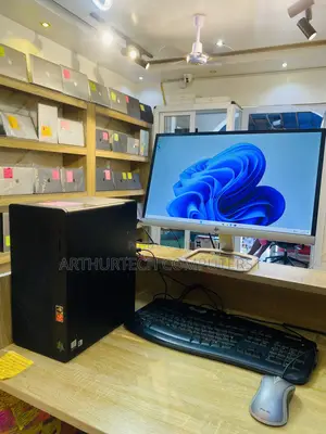 Desktop Computer HP 8GB AMD Ryzen 3 SSD 256GB