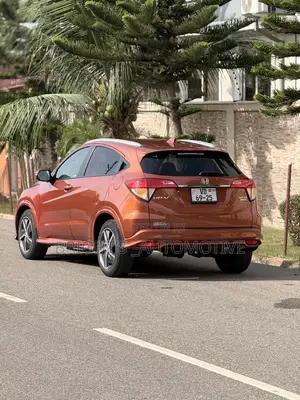 Honda HR-V Touring AWD 2020 Orange