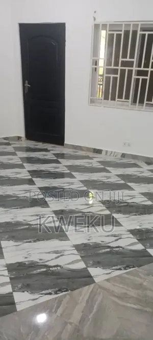 1bdrm Apartment in Estate Agency, Baatsona Total for rent