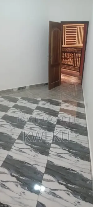 1bdrm Apartment in Estate Agency, Baatsona Total for rent