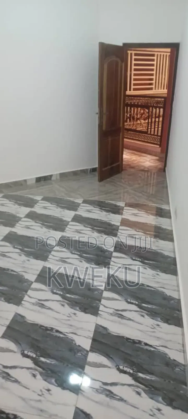 1bdrm Apartment in Estate Agency, Baatsona Total for rent