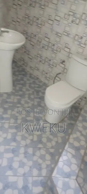 1bdrm Apartment in Estate Agency, Baatsona Total for rent
