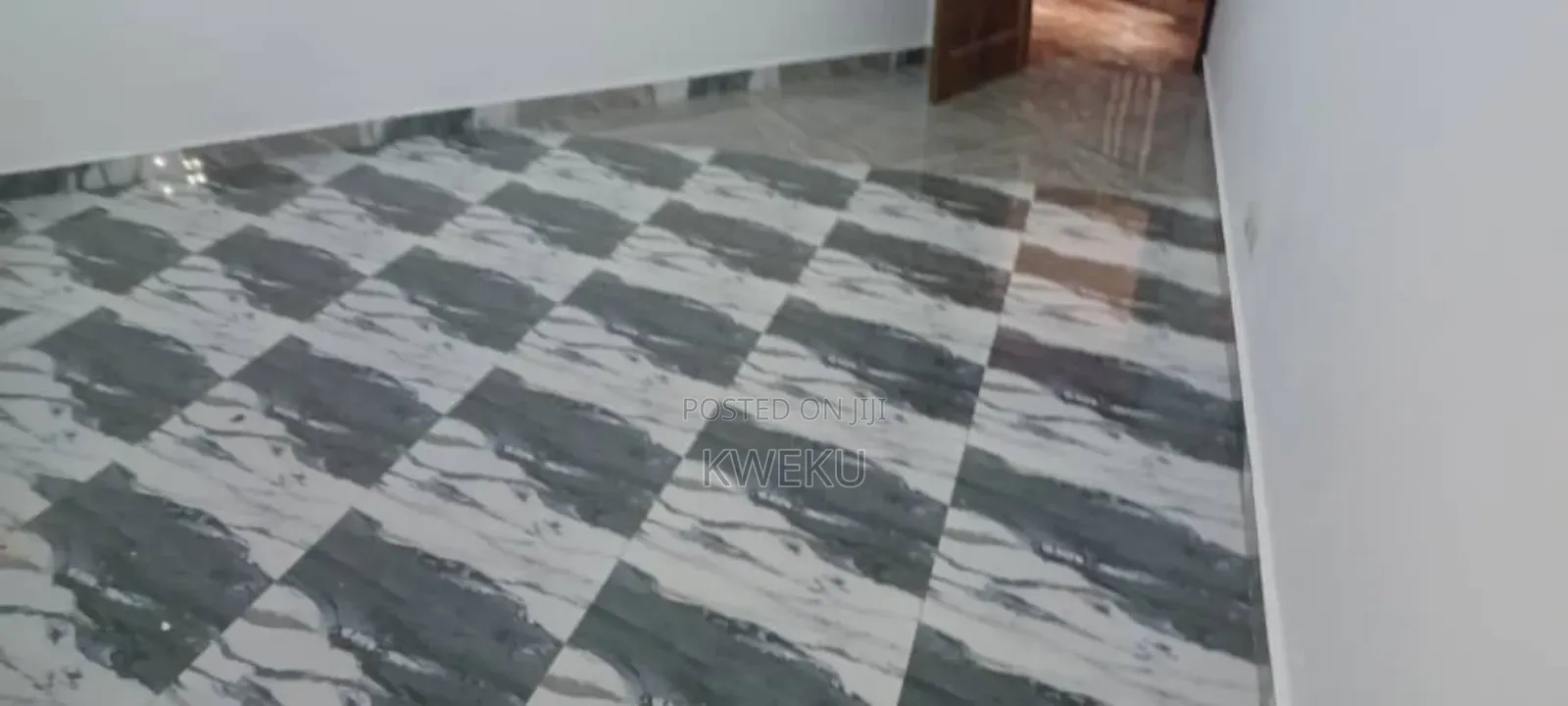 1bdrm Apartment in Estate Agency, Baatsona Total for rent