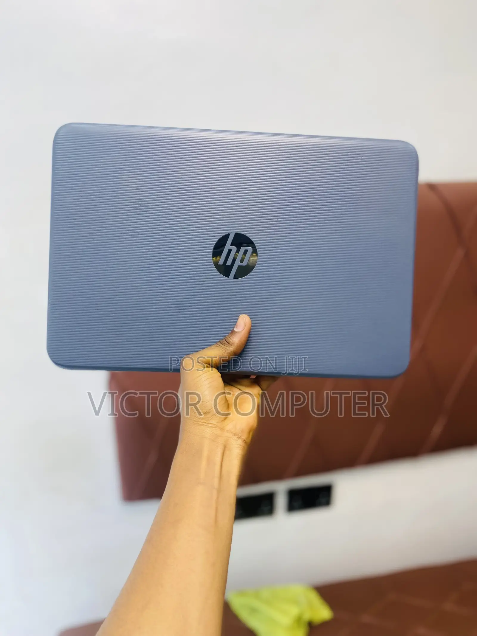 Laptop HP Stream 14-cb110nr 4GB Intel Celeron HDD 4T